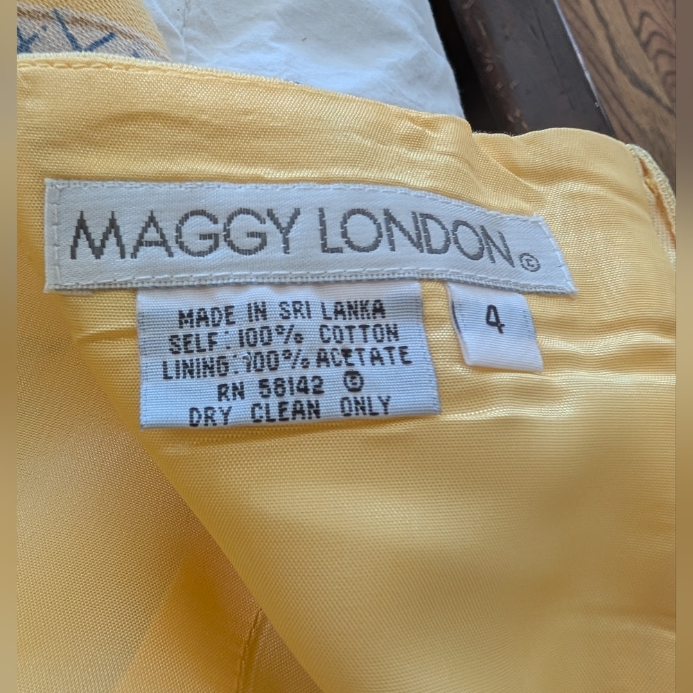 Maggy London Yellow Pineapple Print Mini Dress - Picture 7 of 8